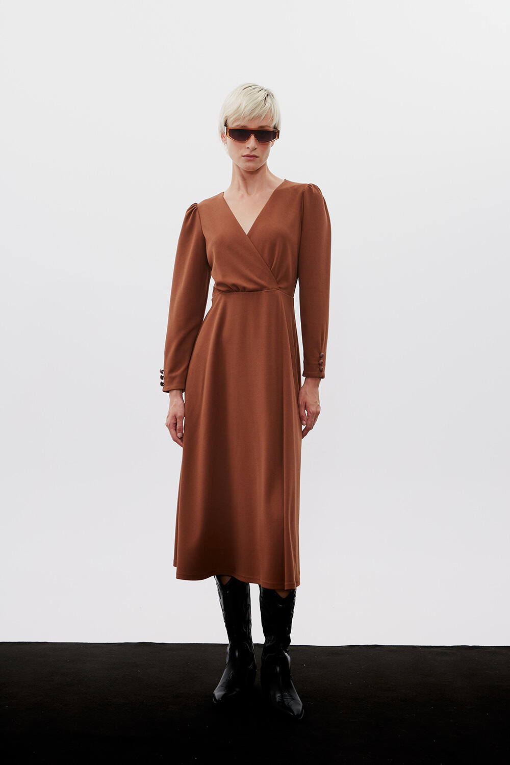 Φόρεμα με V ντεκολτέ | Γυναικεία Ρούχα Bill Cost